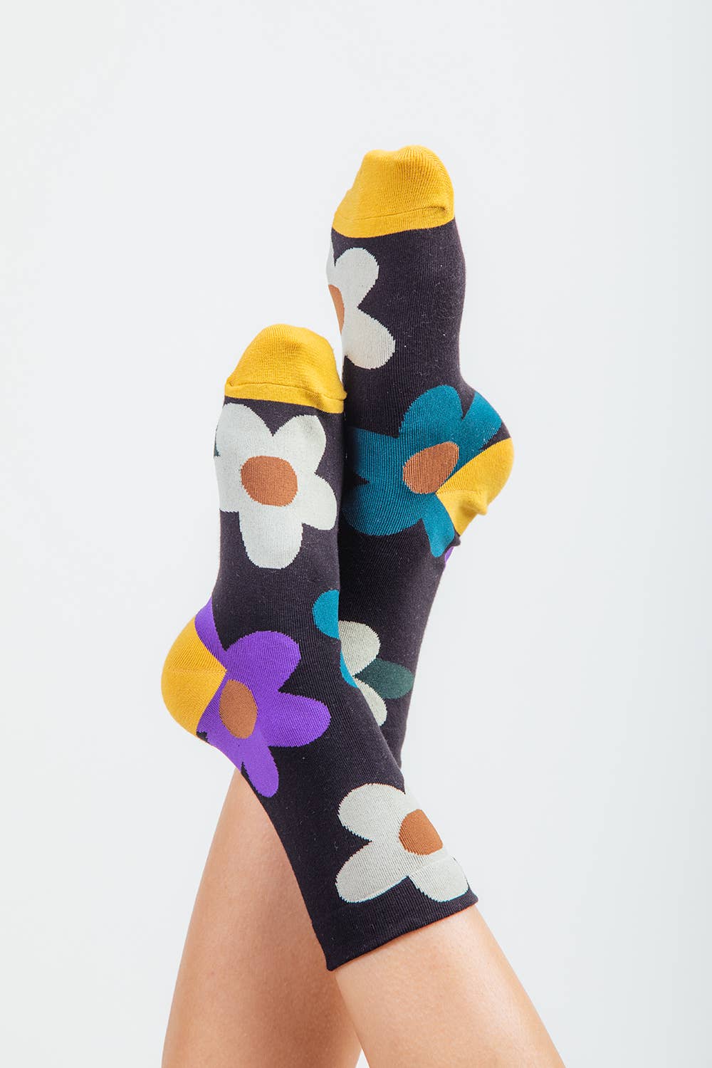 VERY J - SC10007C-Multi color floral print socks